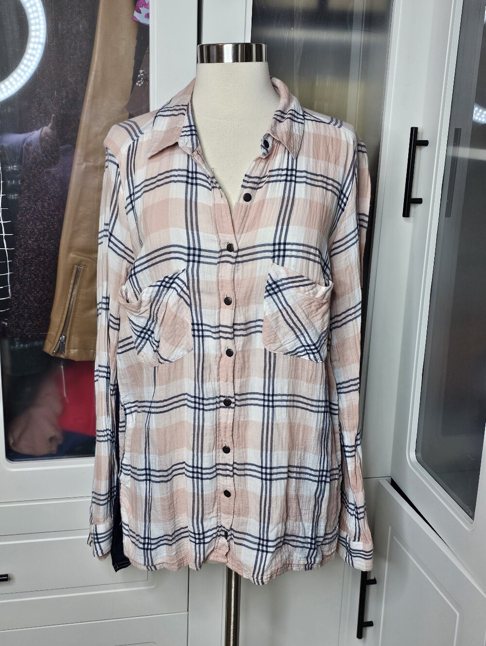 Free People pink button down shirt with blue cotton backing size small - Picture 2 of 4
